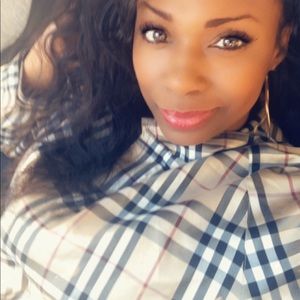 Meet your Posher, Dana